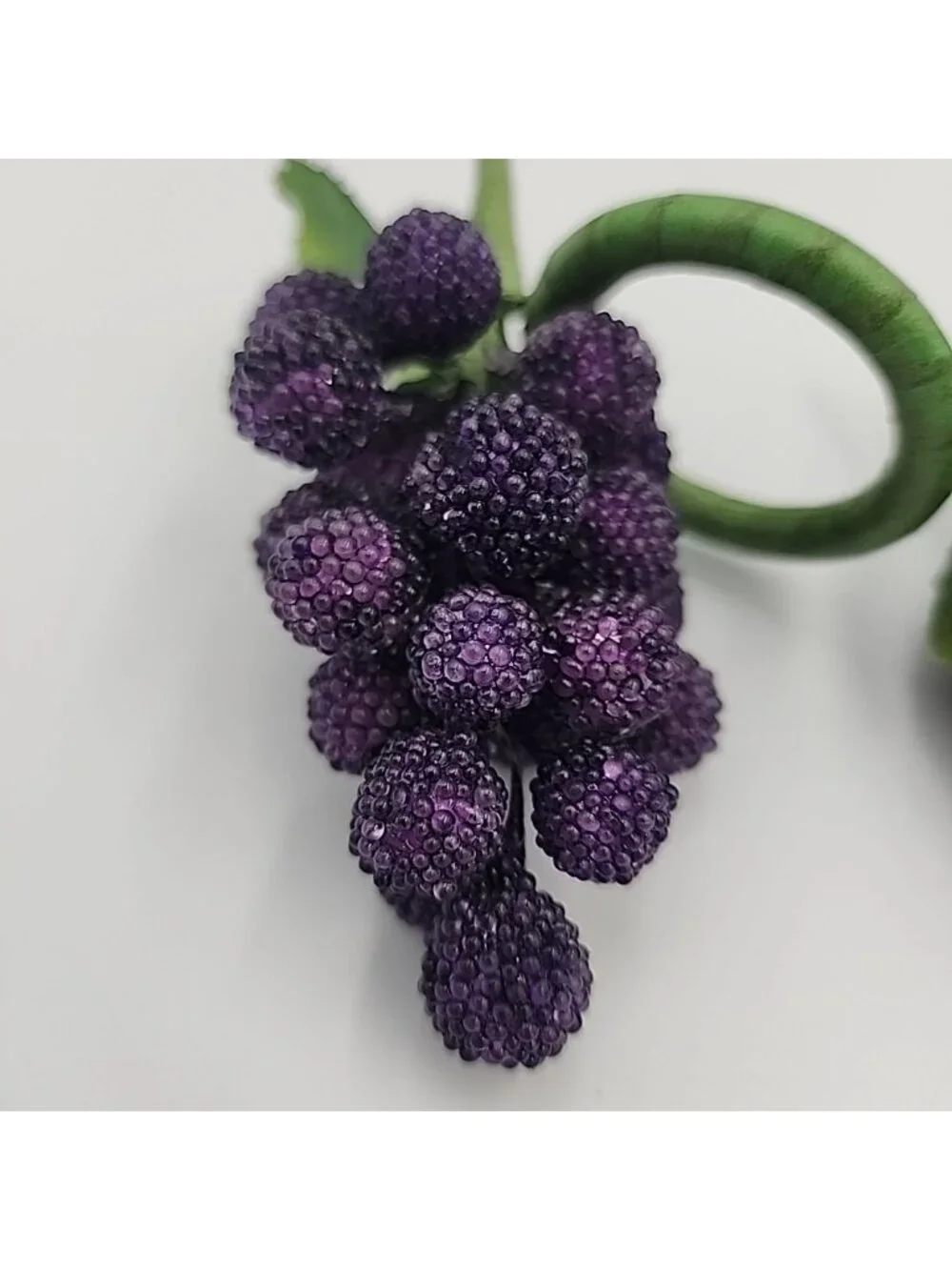 Pier 1 Imports Beaded Red Purple Grape Cluster Napkin Rings Set of 4